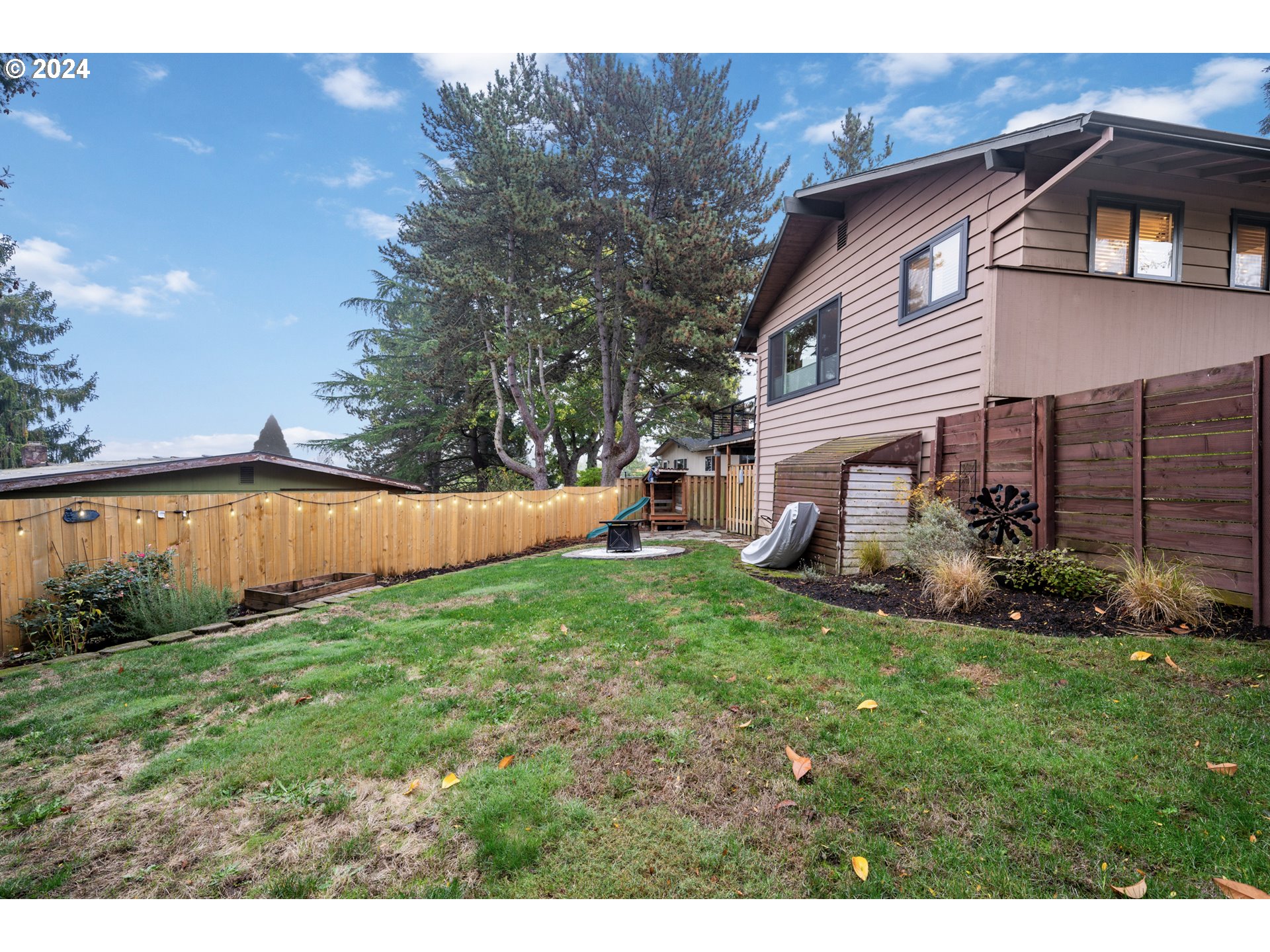3130 Southwest Ridge Drive Portland, OR 97219 - Photo 42 of 46 Gallery Image 42