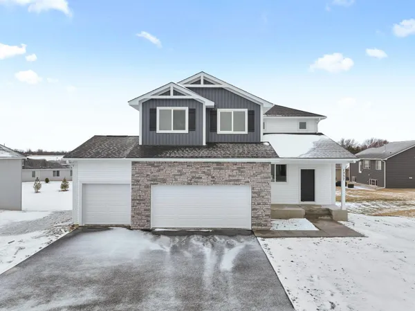 $499,900 | 1337 Orchid Way, New Richmond, WI 54017