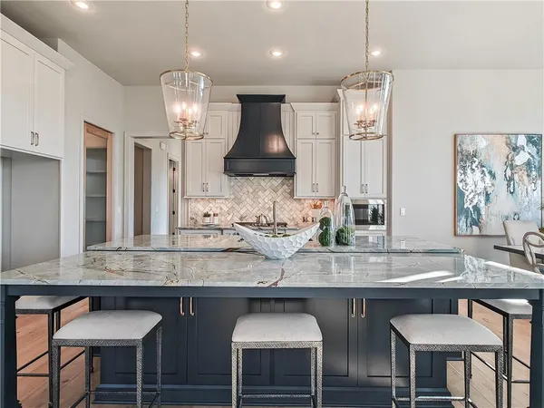 $1,466,315 | 10603 West 173rd Terrace, Overland Park, KS 66221