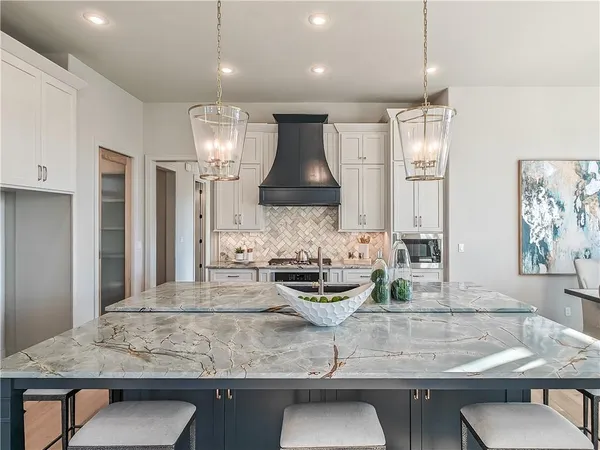 $1,466,315 | 10603 West 173rd Terrace, Overland Park, KS 66221