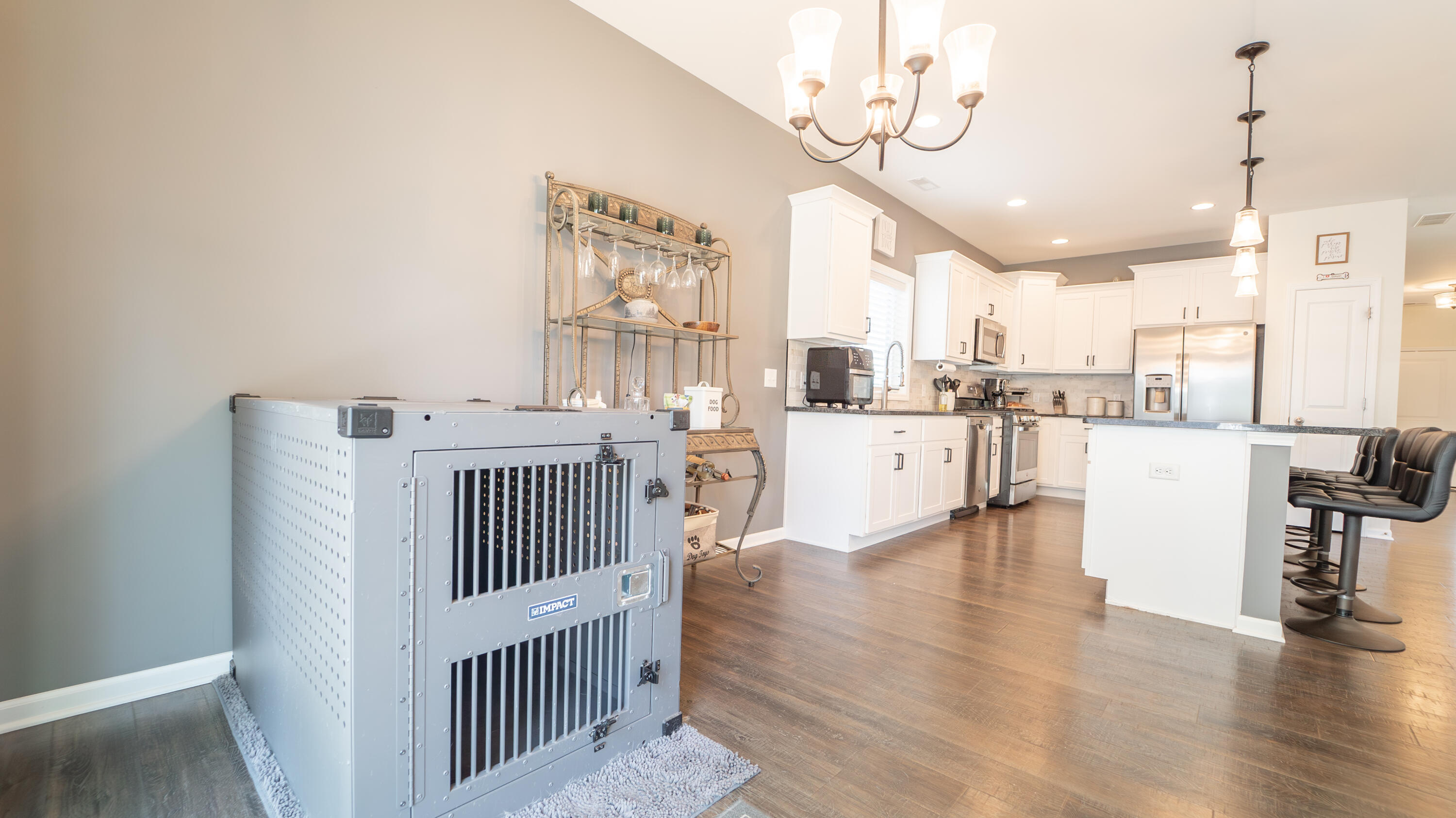 538 Emerald Drive Chesterton, IN 46304 - Photo 11 of 25 a living room with furniture and kitchen view