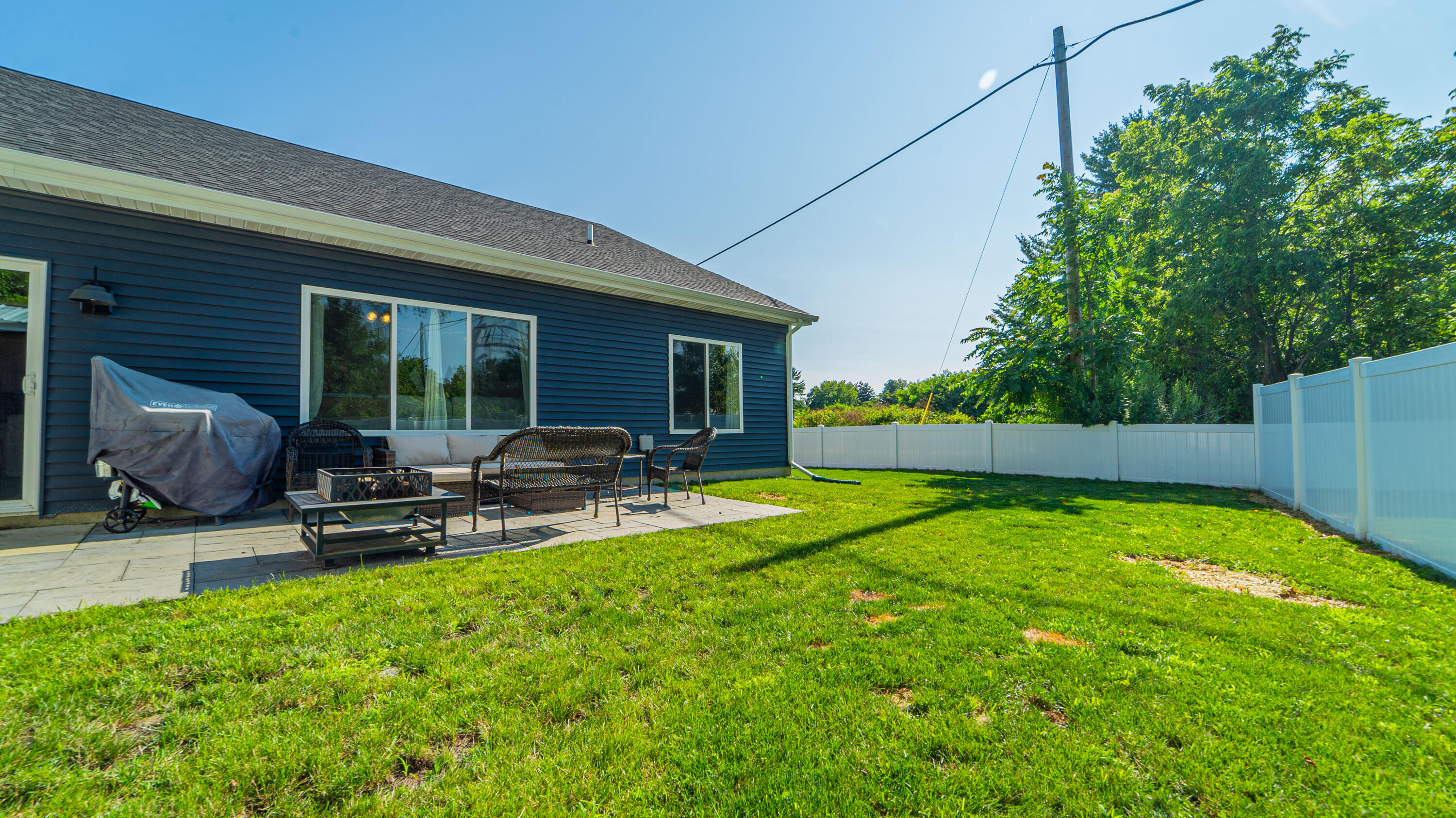 538 Emerald Drive Chesterton, IN 46304 - Photo 22 of 25 a view of a backyard with sitting area and furniture