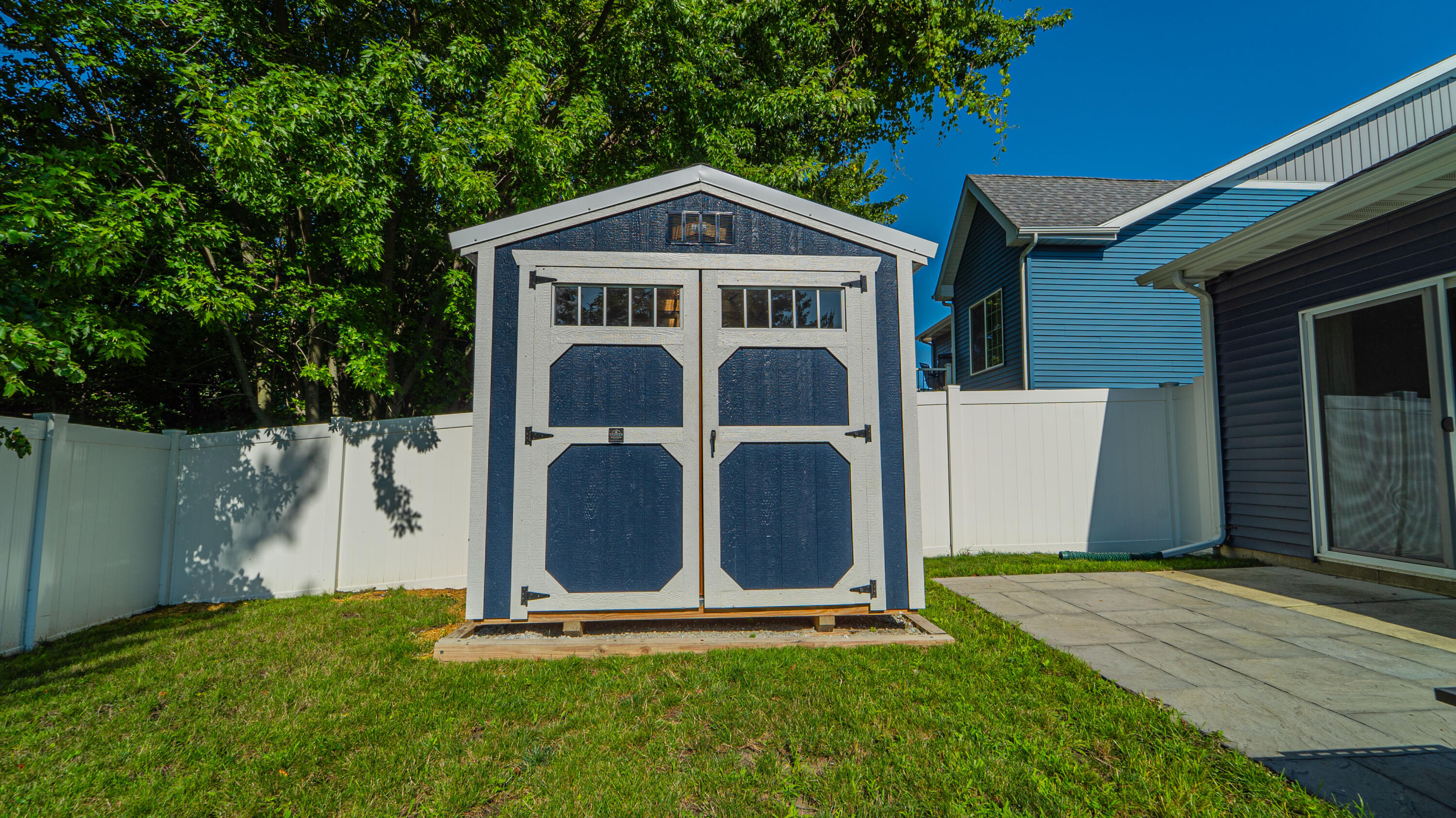 538 Emerald Drive Chesterton, IN 46304 - Photo 24 of 25 a front view of a house with garden