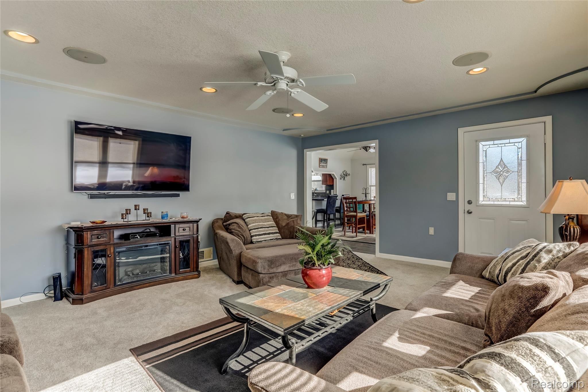2191 Tinsman Road Fenton, MI 48430 - Photo 11 of 27 2191 Tinsman Rd, Fenton, MI-10-FULL.jpg