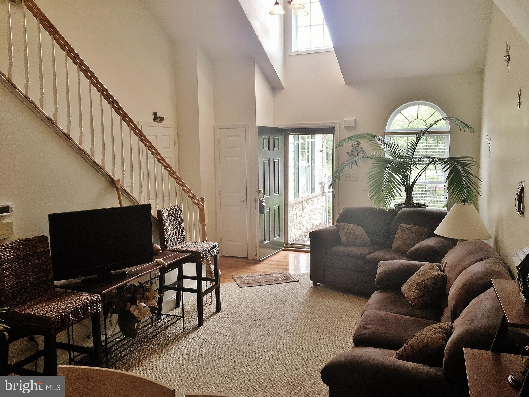 432 Rabbit Hill Lane Lancaster, PA 17603 - Photo 3 of 23 Gallery Image 3