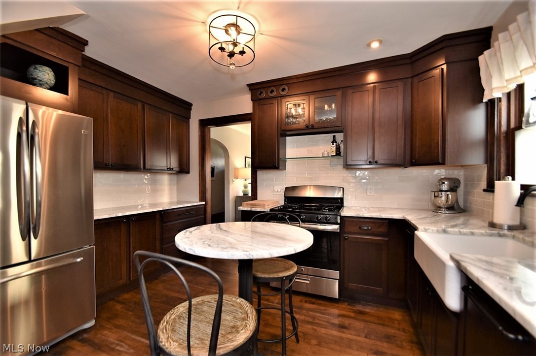 2597 Shaker Road Cleveland Heights, OH 44118 - Photo 9 of 26 Gallery Image 9