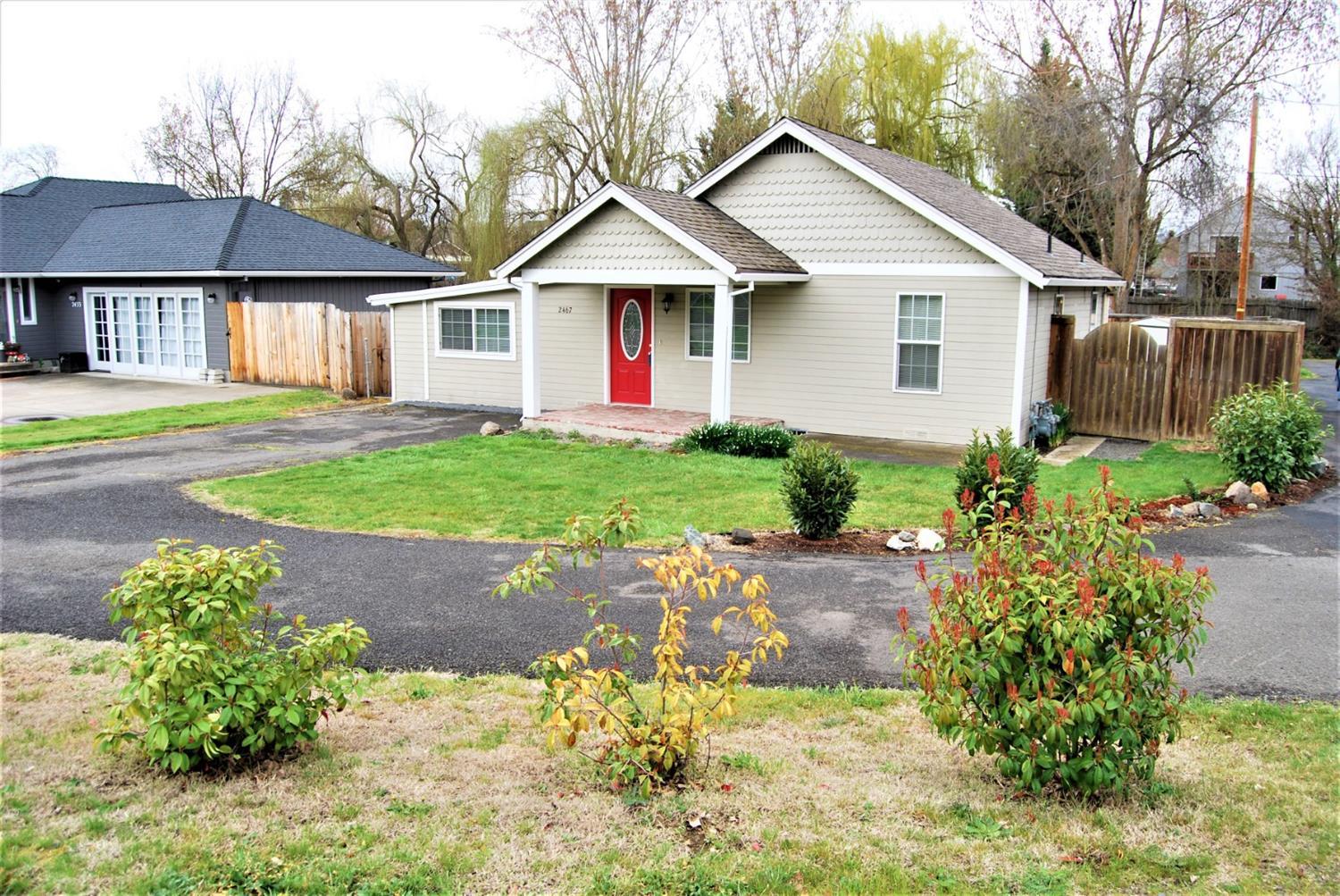 2467 Springbrook Road Medford, OR 97504 - Photo 2 of 22 Additional Photo