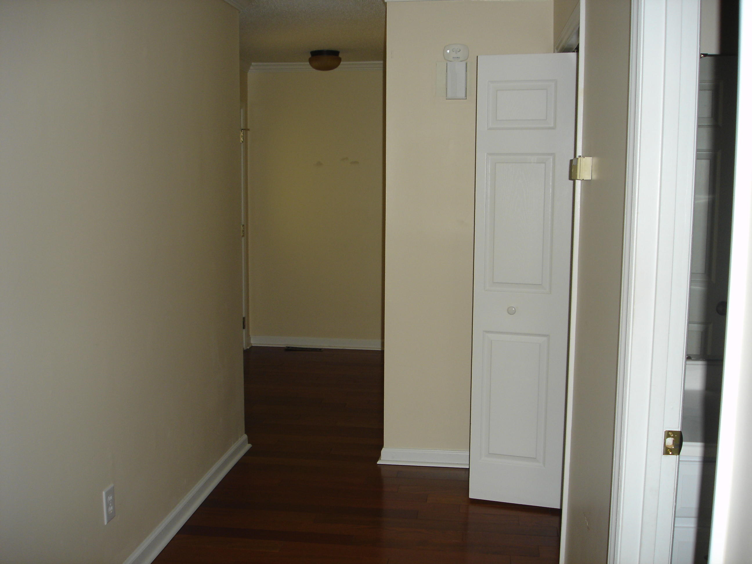 135 Page Road Pinehurst, NC 28374 - Photo 13 of 28 Hallway between bedrooms