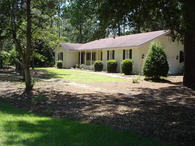 $2,400 | 135 Page Road, Pinehurst, NC 28374