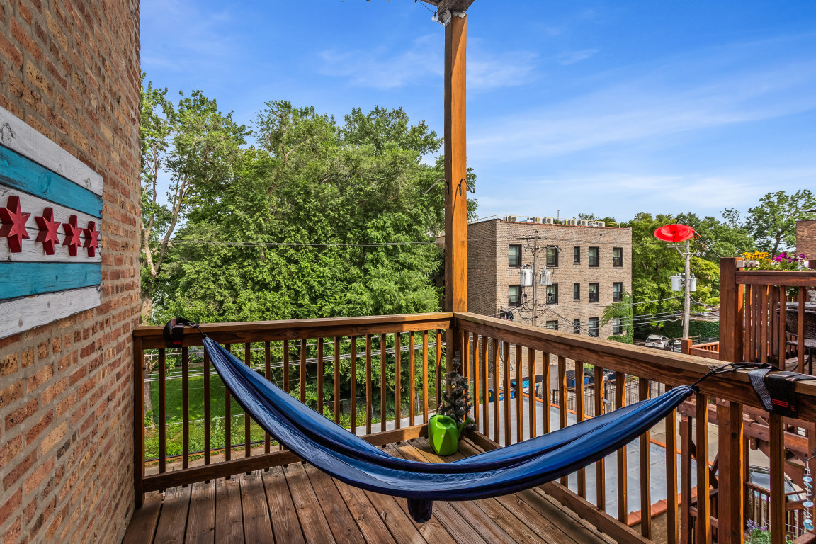 4635 North Malden Street, Unit 3S Chicago, IL 60640 - Photo 15 of 20 a view of balcony with furniture