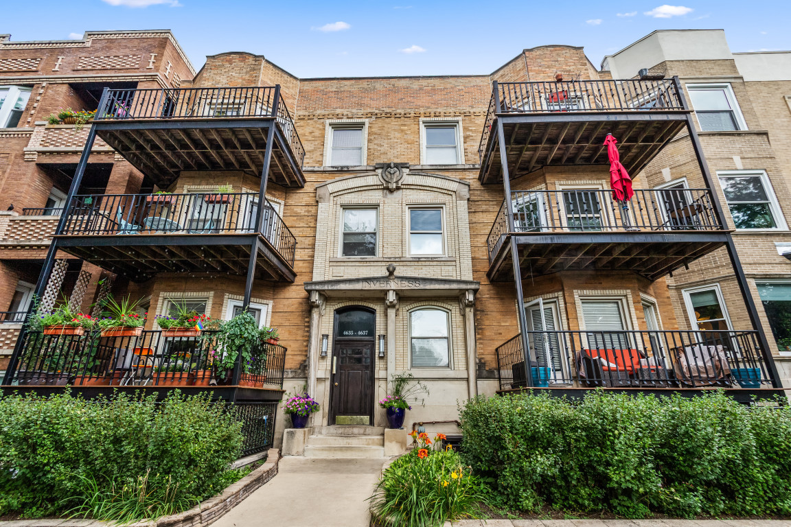 4635 North Malden Street, Unit 3S Chicago, IL 60640 - Photo 2 of 20 a view of a building with a lot of windows and entertaining space