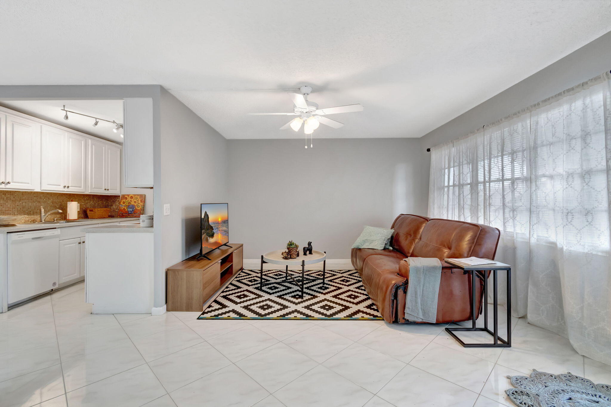 3031 Cornwall East Boca Raton, FL 33434 - Photo 3 of 84 12-web-or-mls-DSC_9269