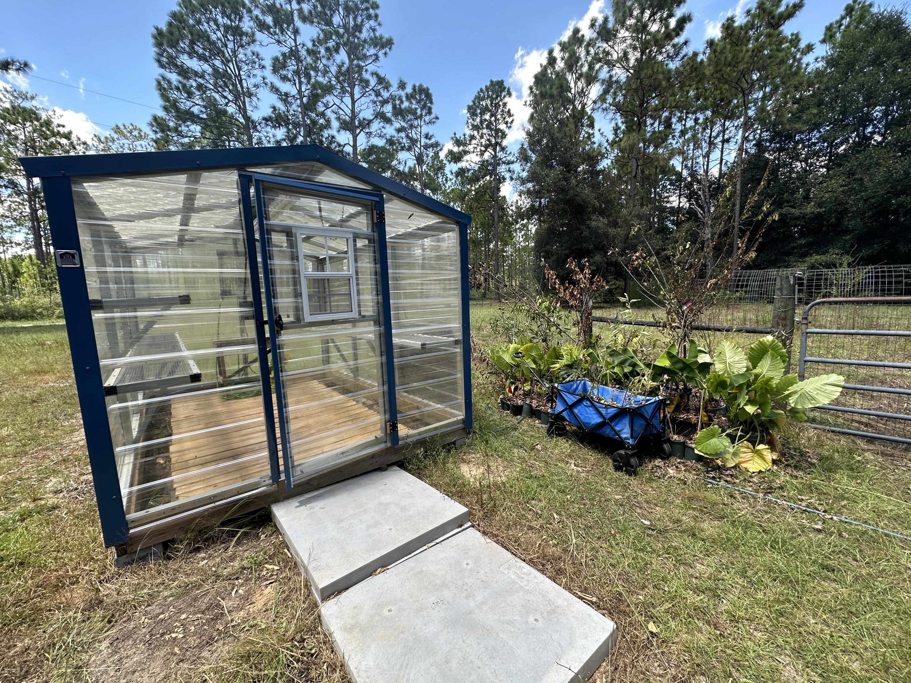 7250 Leonard Barnes Road Holt, FL 32564 - Photo 6 of 46 IMG_2638