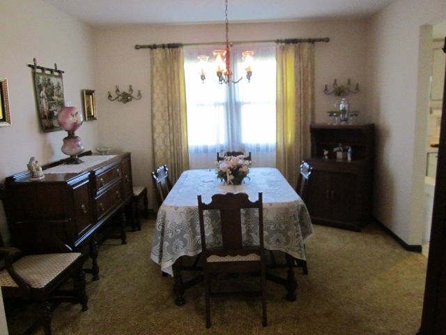 217 Linder Lane Rochelle, IL 61068 - Photo 3 of 16