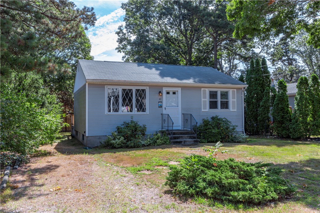 57 Alder Road South Kingstown, RI 02879 - Photo 2 of 23 Gallery Image 2