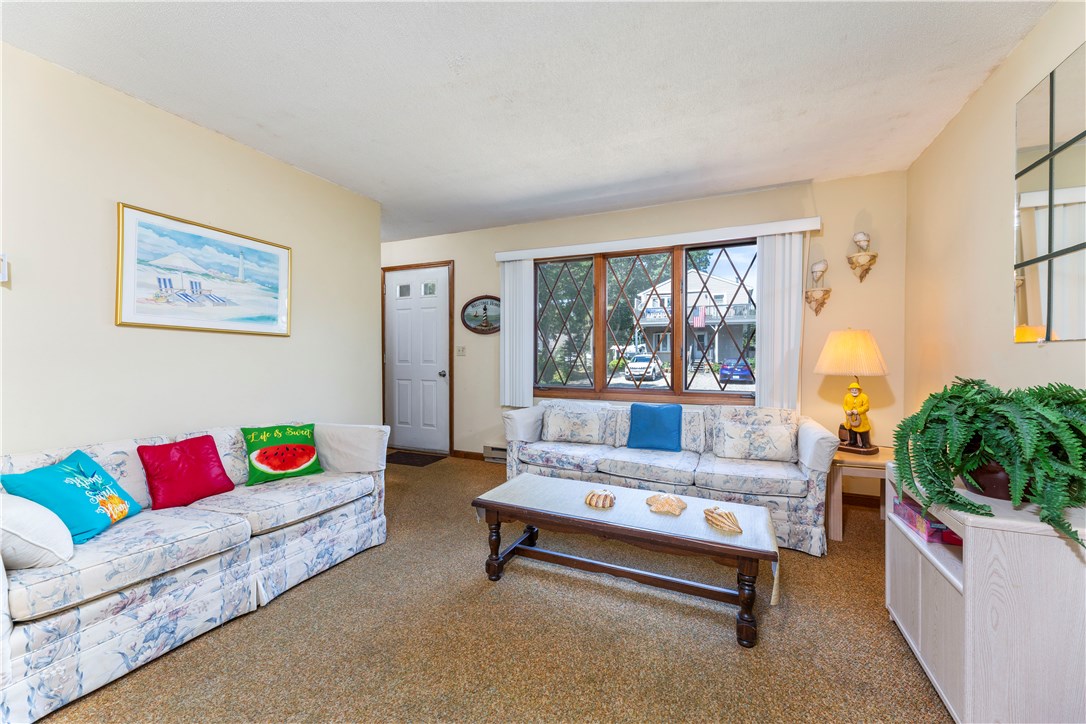 57 Alder Road South Kingstown, RI 02879 - Photo 5 of 23 Gallery Image 5