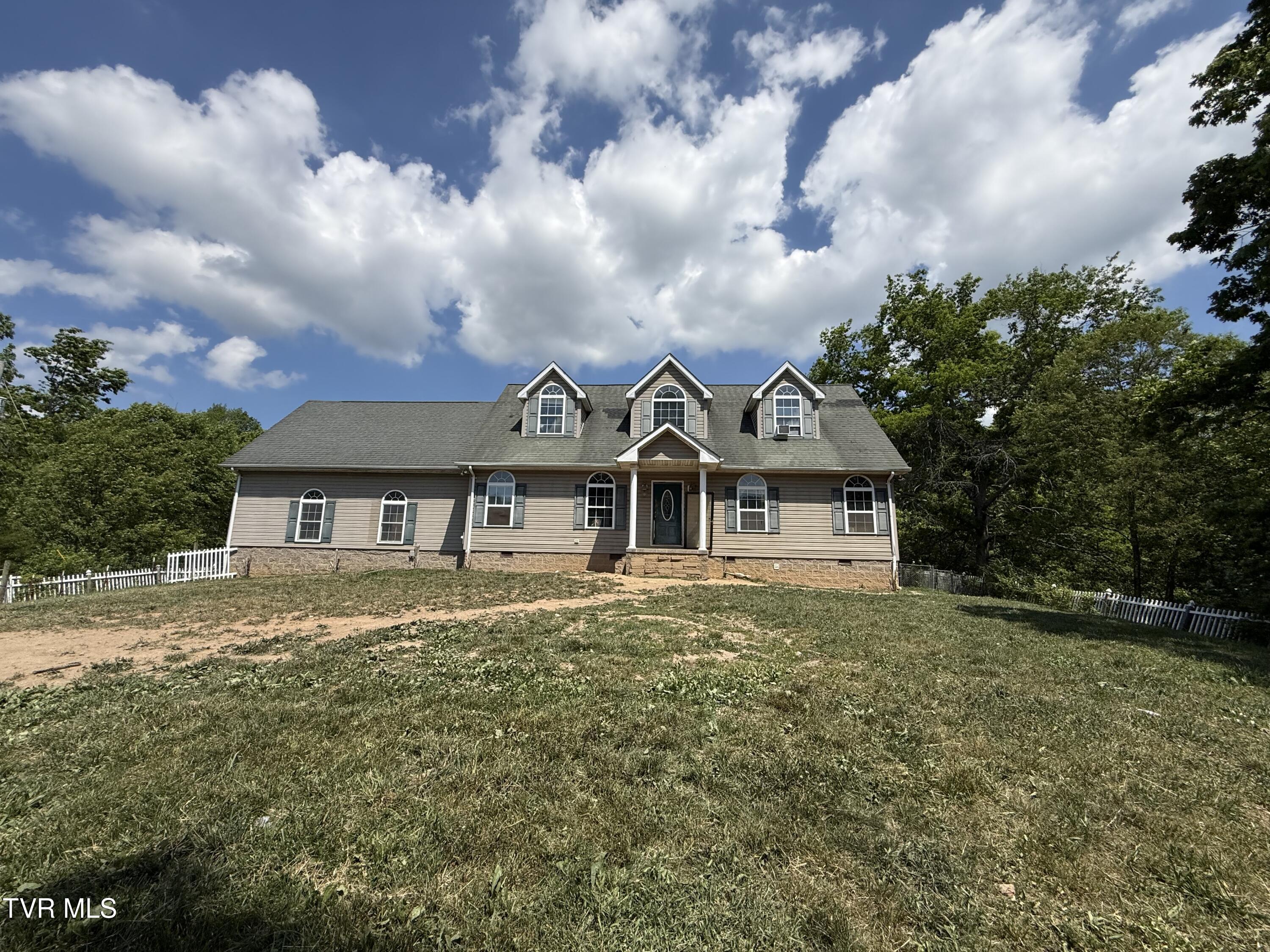2497 Upper Copper Creek Road Castlewood, VA 24224 - Photo 1 of 31 IMG_6305