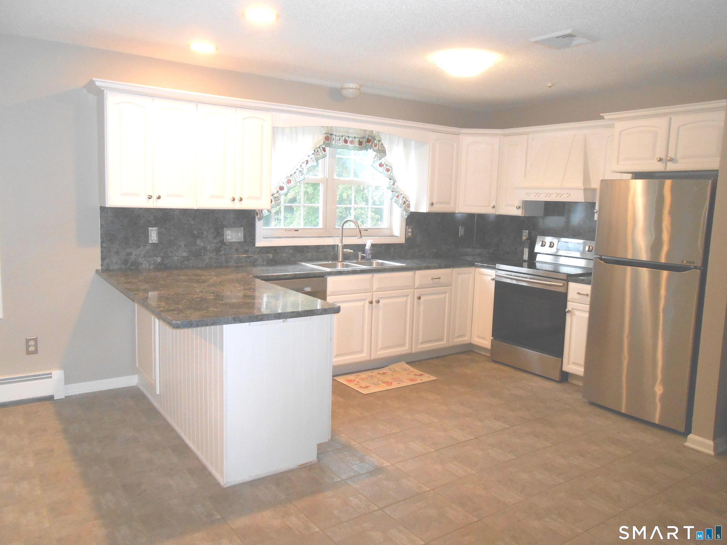 16 Hickory Road Naugatuck, CT 06770 - Photo 4 of 19