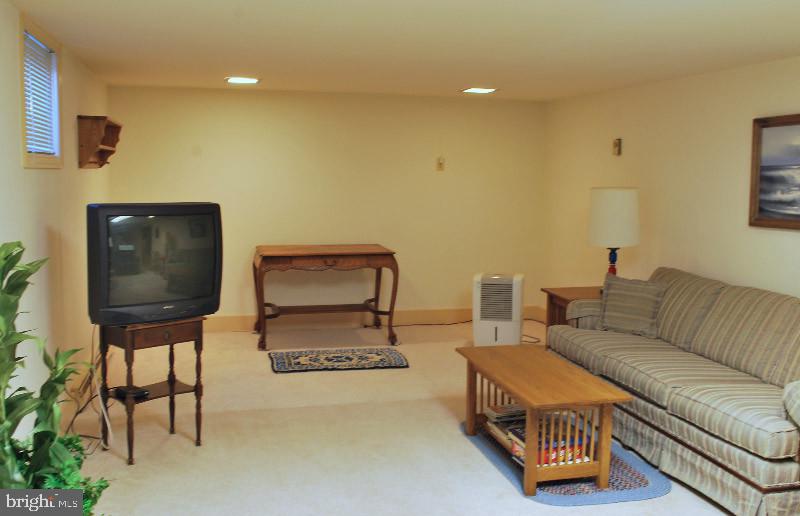1708 Windy Hill Road Lancaster, PA 17602 - Photo 16 of 21 Gallery Image 16