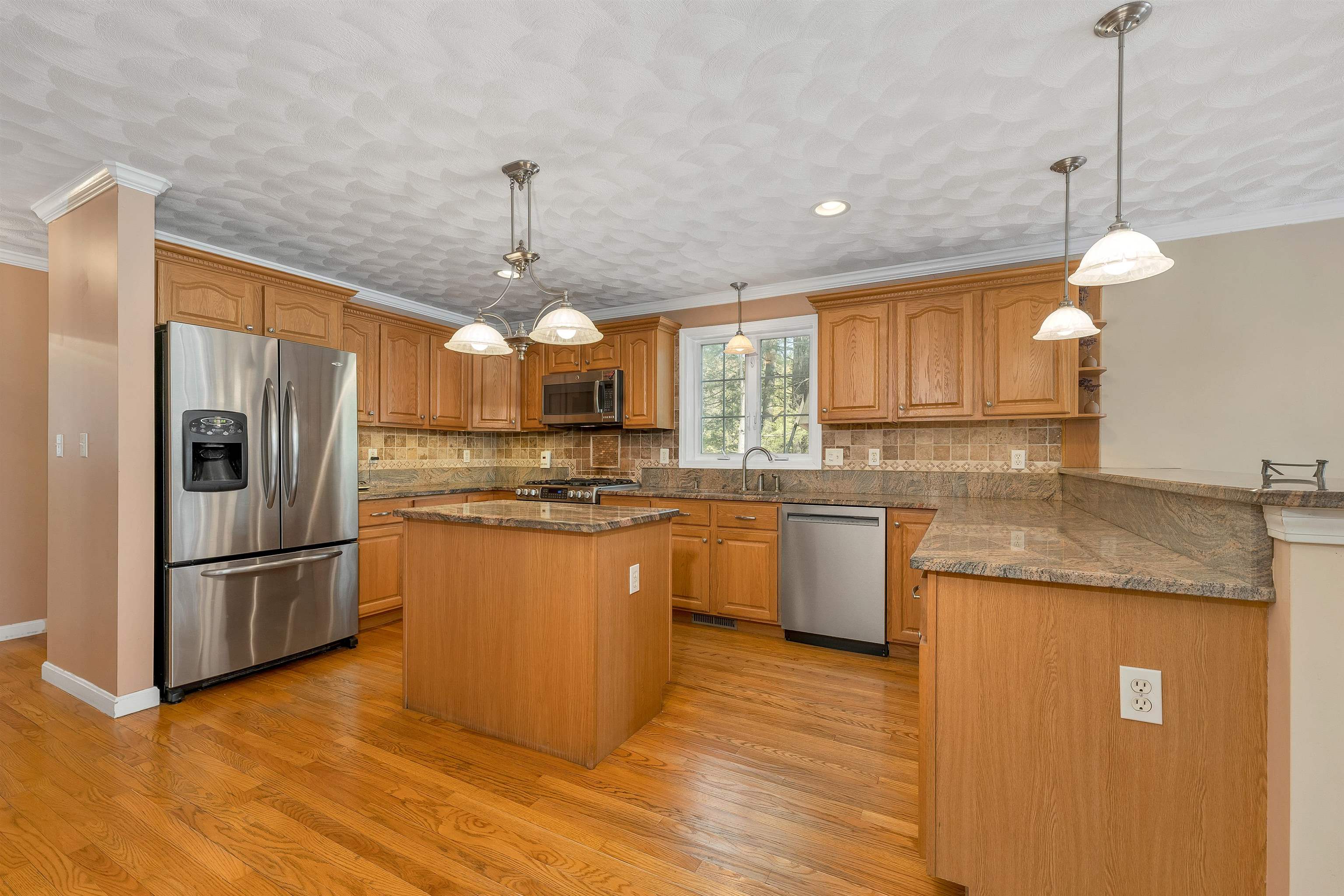 163 Mountain Road Nottingham, NH 03290 - Photo 17 of 40
