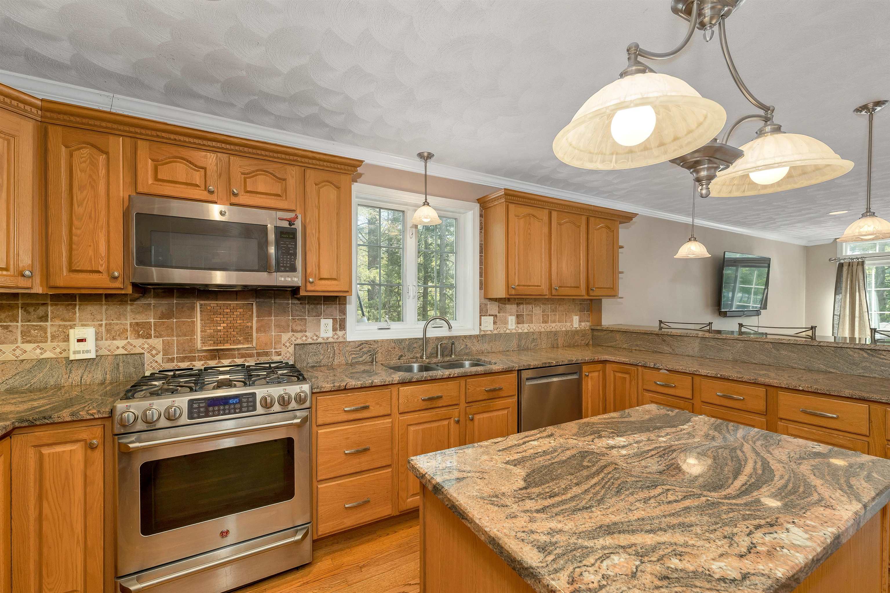163 Mountain Road Nottingham, NH 03290 - Photo 19 of 40