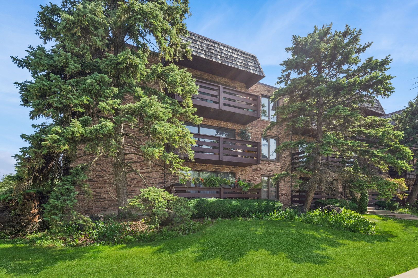 1815 Oakton Street, Unit 2E Park Ridge, IL 60068 - Photo 2 of 21