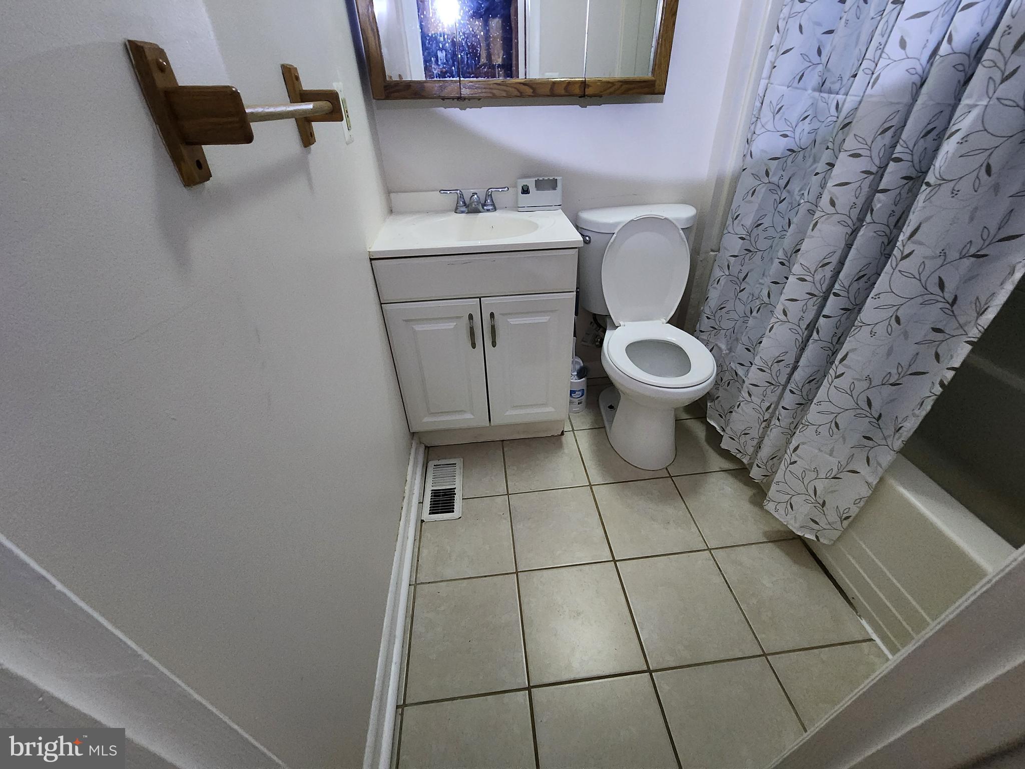 452 Graythorn Road Middle River, MD 21220 - Photo 11 of 24