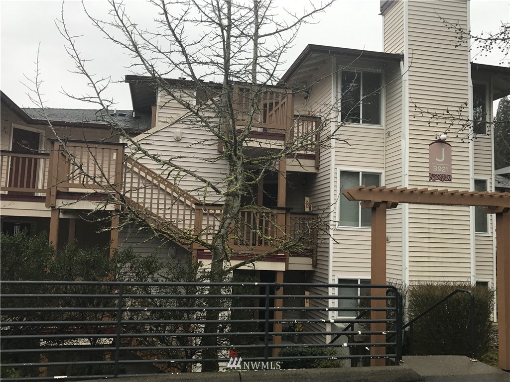 3921 243rd Place Southeast, Unit J103 Bothell, WA 98021 - Photo 1 of 6