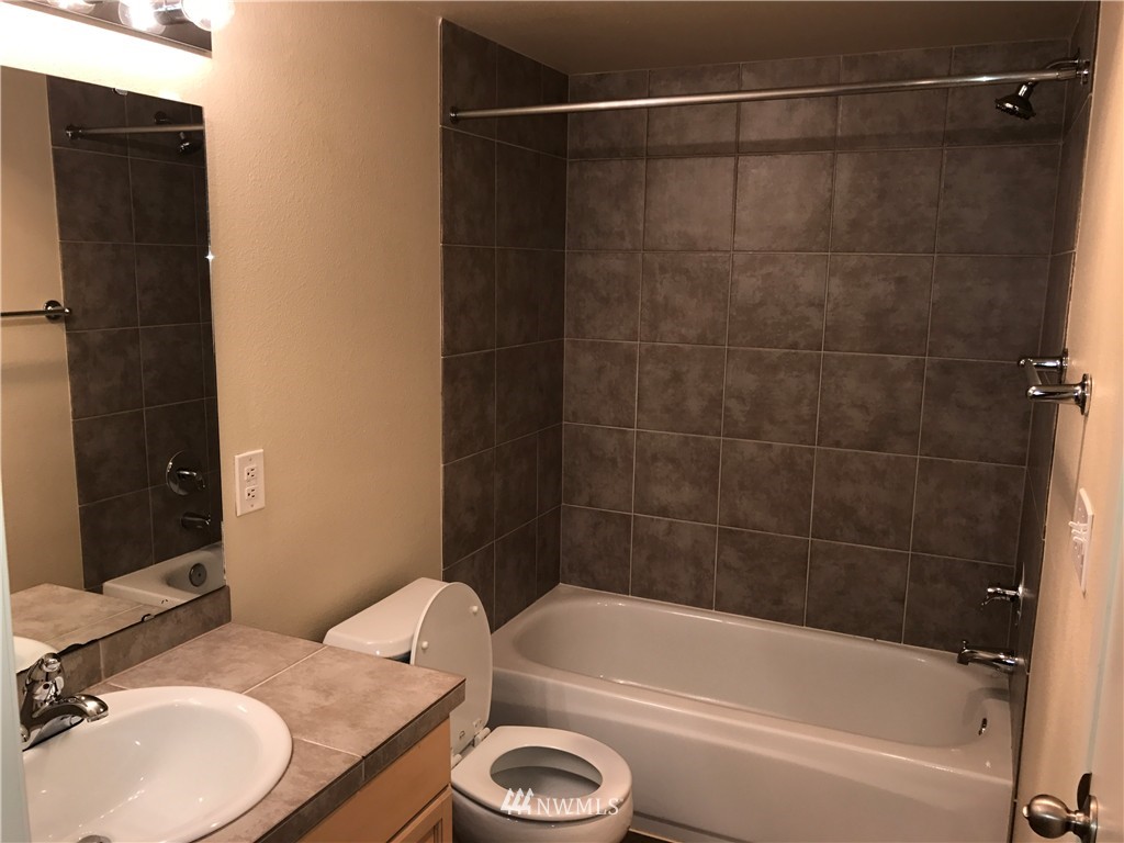3921 243rd Place Southeast, Unit J103 Bothell, WA 98021 - Photo 6 of 6