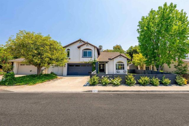 $1,925,000 | 1573 Summerdawn Place, Encinitas, CA 92024