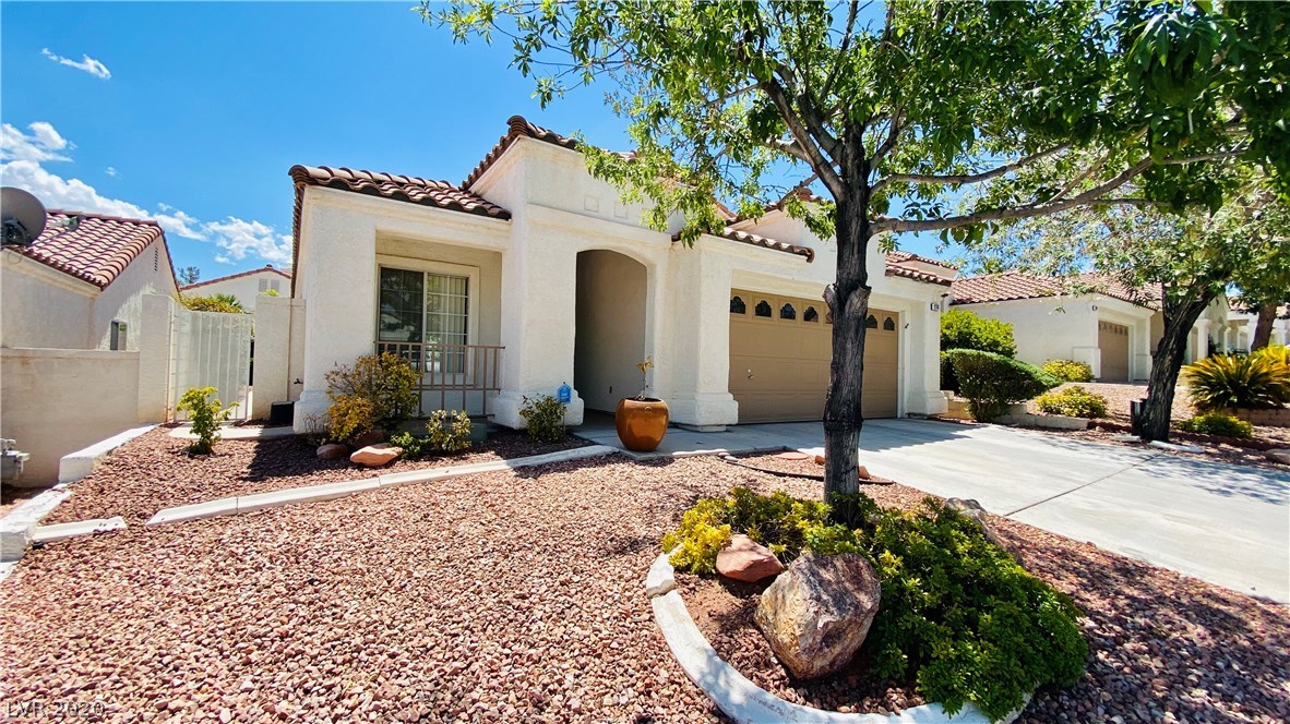 274 Spring Palms Street Henderson, NV 89012 - Photo 2 of 50 Gallery Image 2