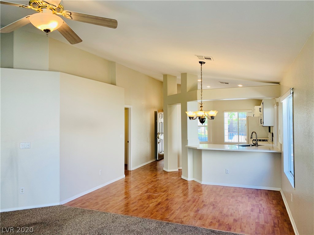 274 Spring Palms Street Henderson, NV 89012 - Photo 9 of 50 Gallery Image 9
