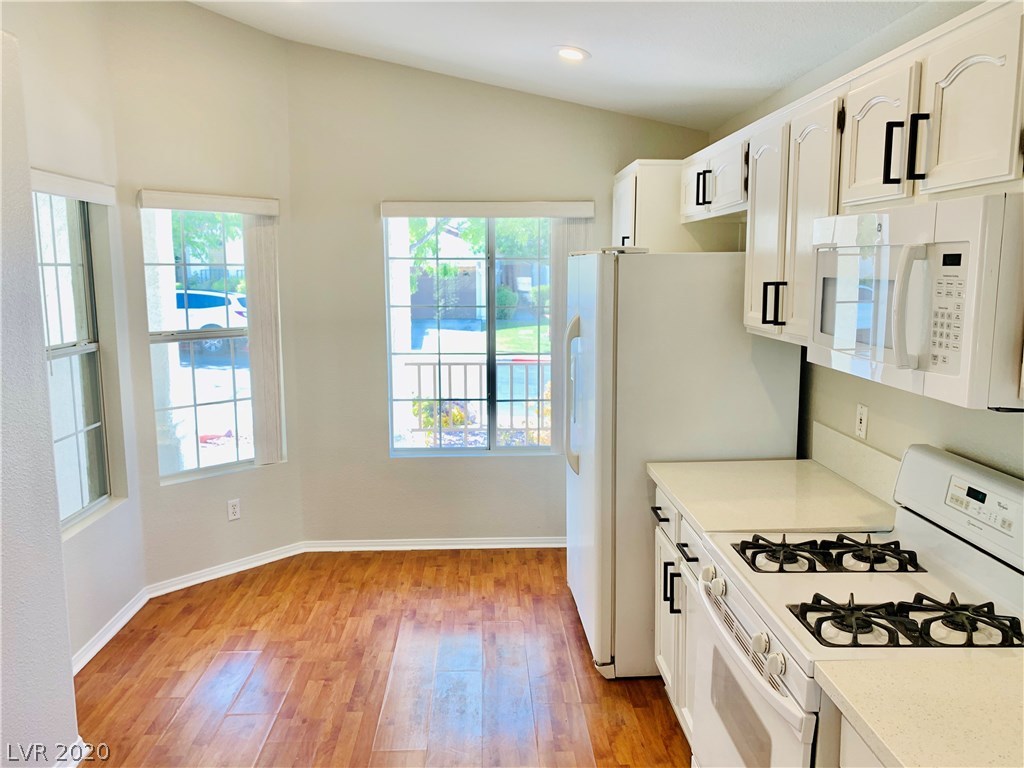 274 Spring Palms Street Henderson, NV 89012 - Photo 10 of 50 Gallery Image 10