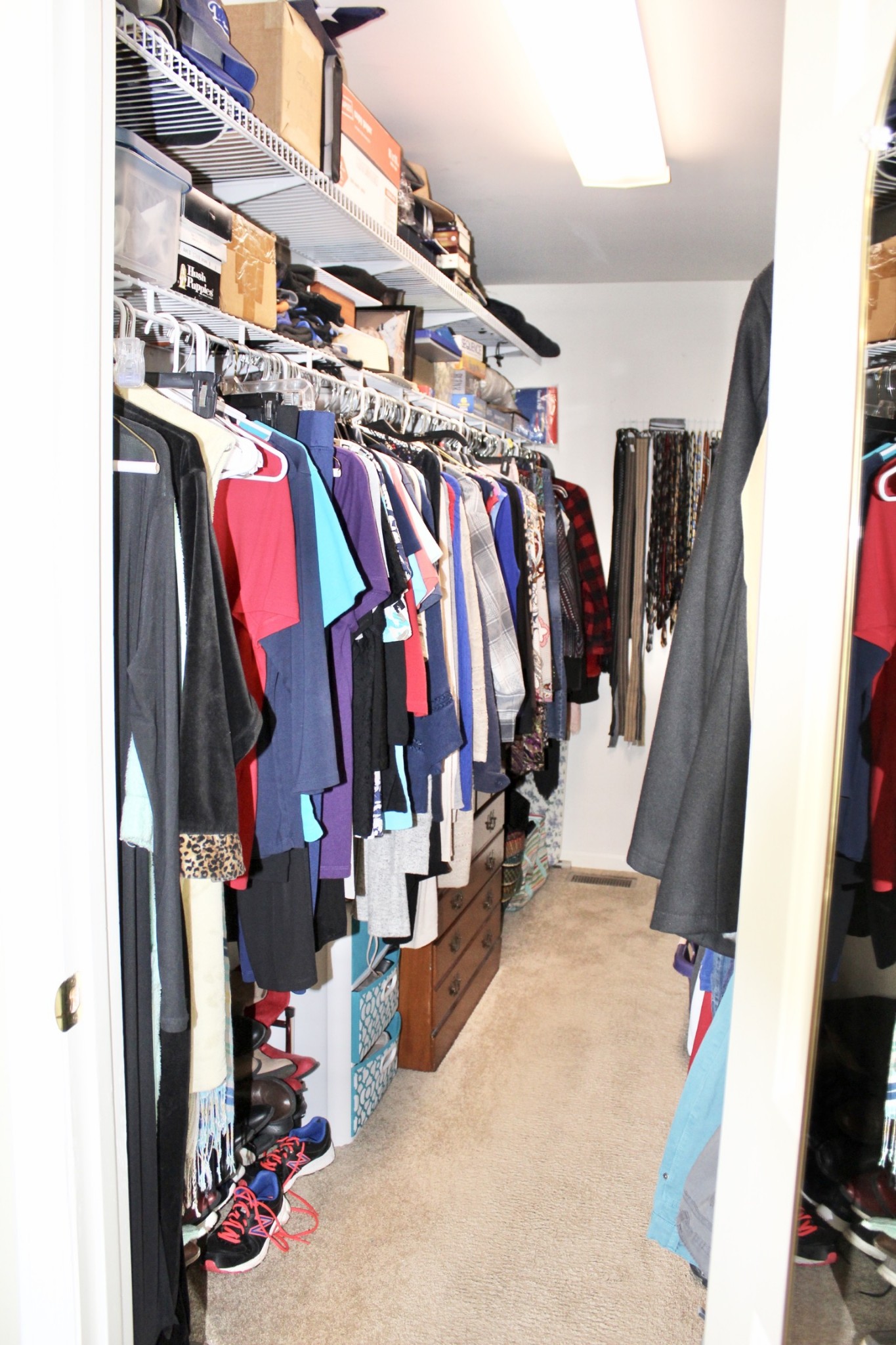 800 Oak Ridge Drive Springfield, TN 37172 - Photo 27 of 48 a view of walk in closet with clothes