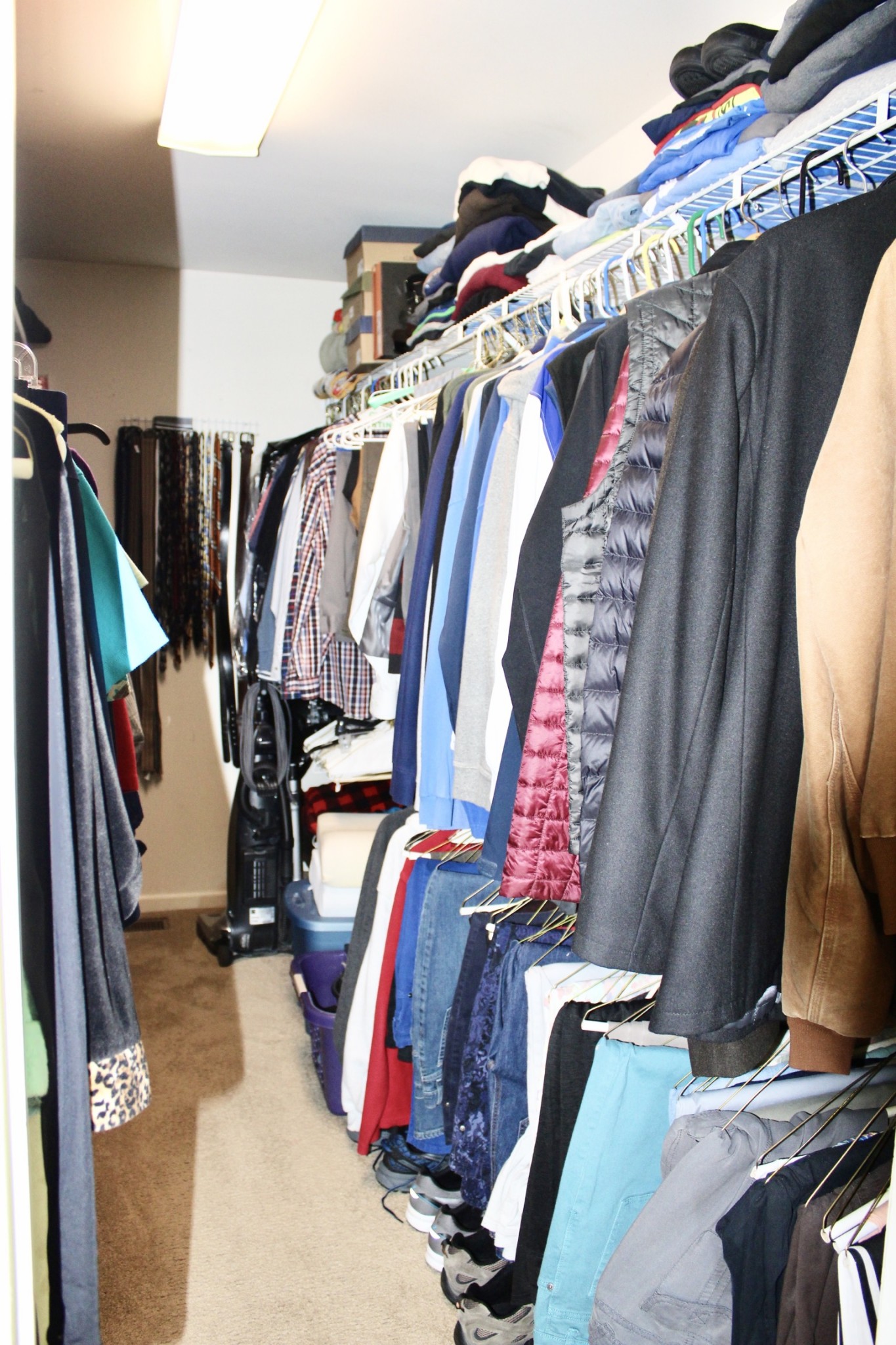 800 Oak Ridge Drive Springfield, TN 37172 - Photo 28 of 48 a view of walk in closet with clothes