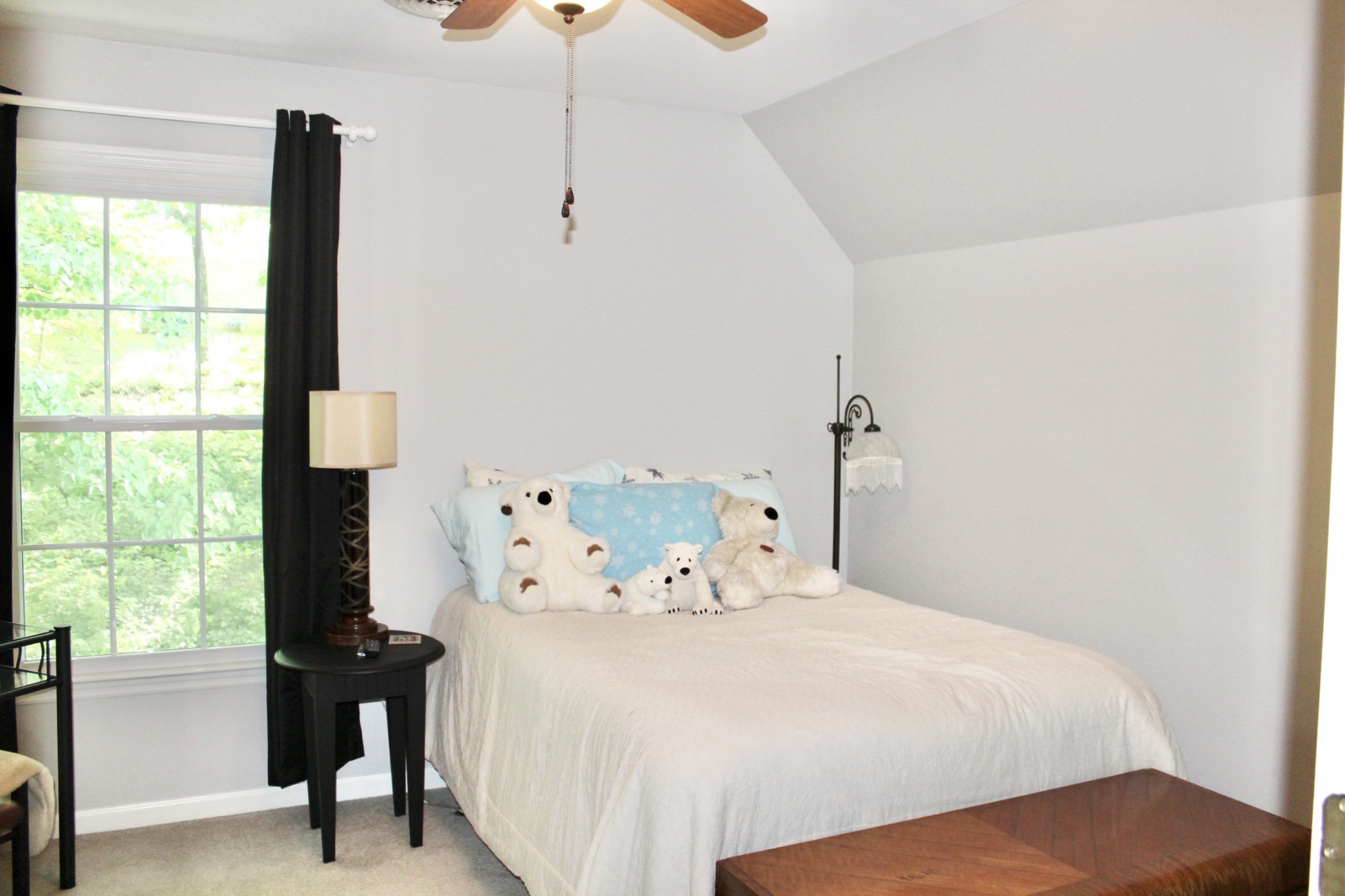 800 Oak Ridge Drive Springfield, TN 37172 - Photo 31 of 48 a bedroom with a bed and a window