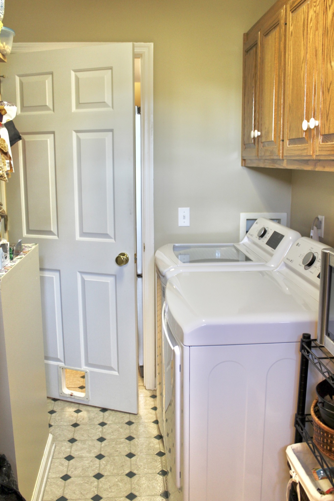 800 Oak Ridge Drive Springfield, TN 37172 - Photo 39 of 48 a utility room with a sink