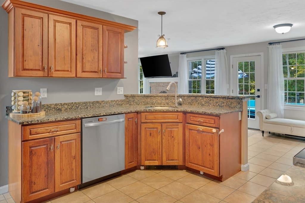 25 Casey Road Charlton, MA 01507 - Photo 6 of 31
