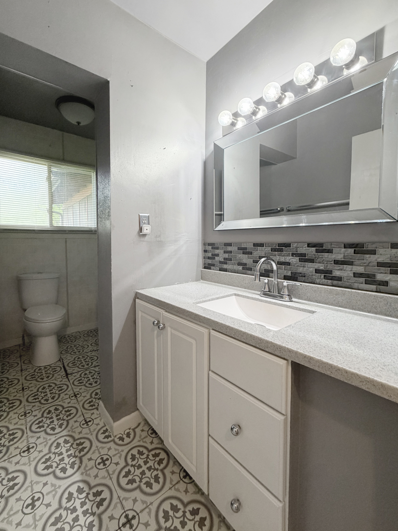 1305 South Prairie Avenue Freeport, IL 61032 - Photo 5 of 12