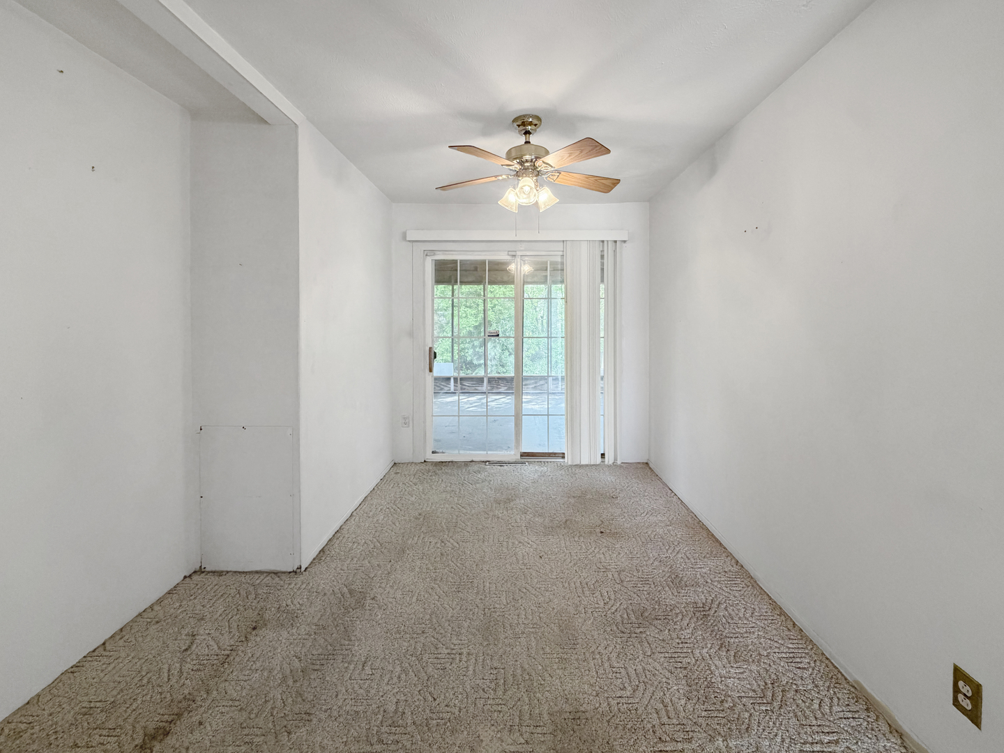 1305 South Prairie Avenue Freeport, IL 61032 - Photo 9 of 12