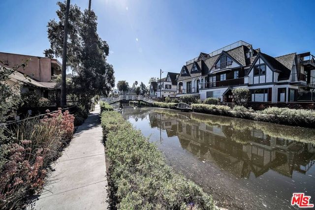 $3,995 | 475 Carroll Avenue, Venice, CA 90291