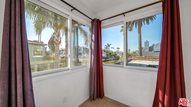 $3,995 | 475 Carroll Avenue, Venice, CA 90291