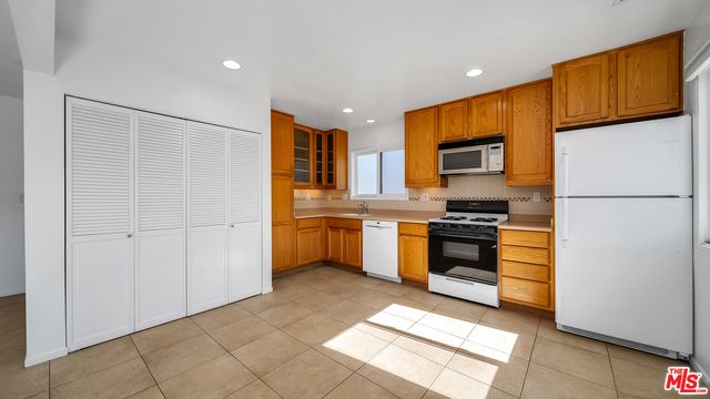 $3,995 | 475 Carroll Avenue, Venice, CA 90291