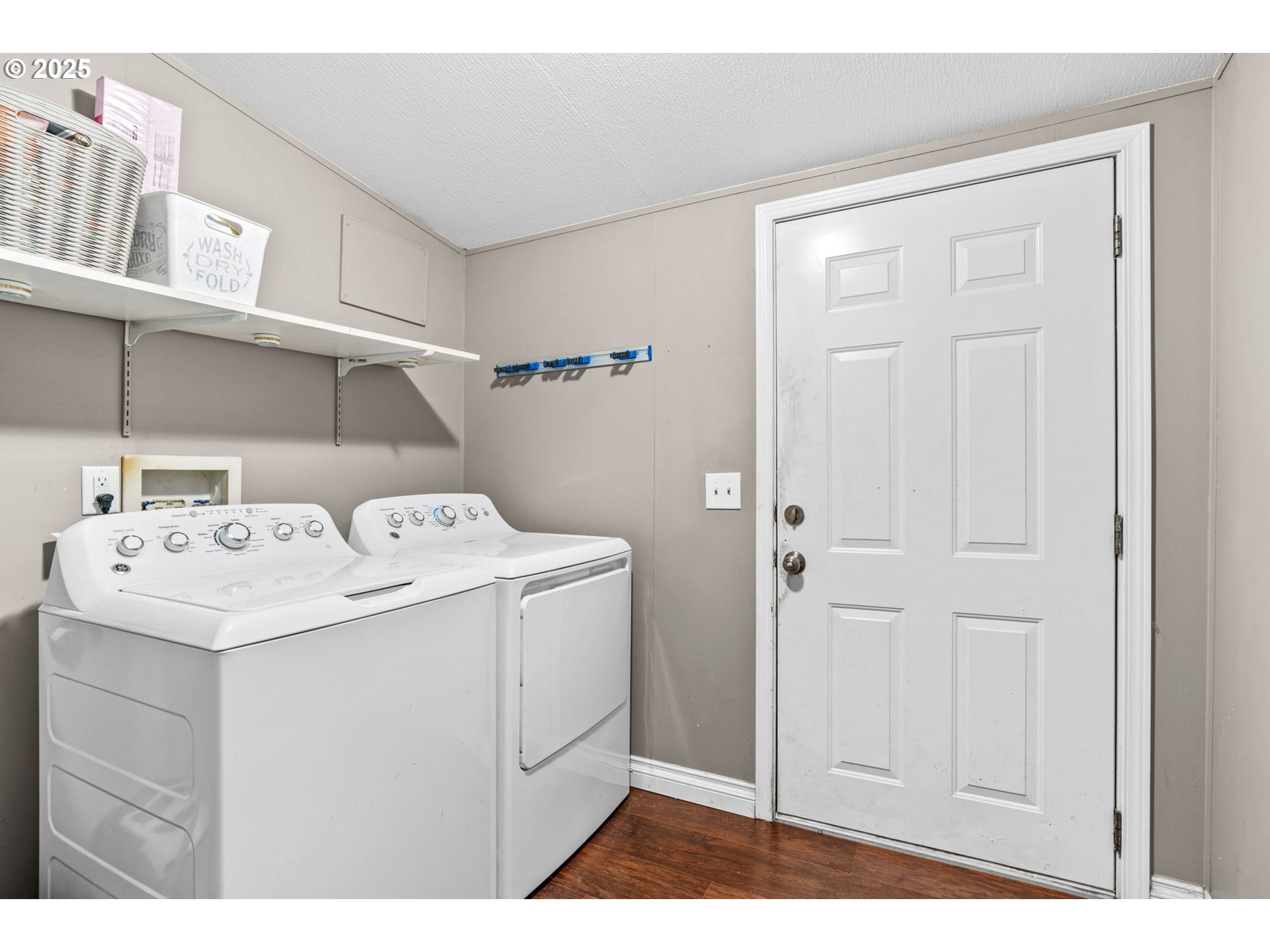 5660 Daisy Street, Unit 4 Springfield, OR 97478 - Photo 26 of 33 Gallery Image 26