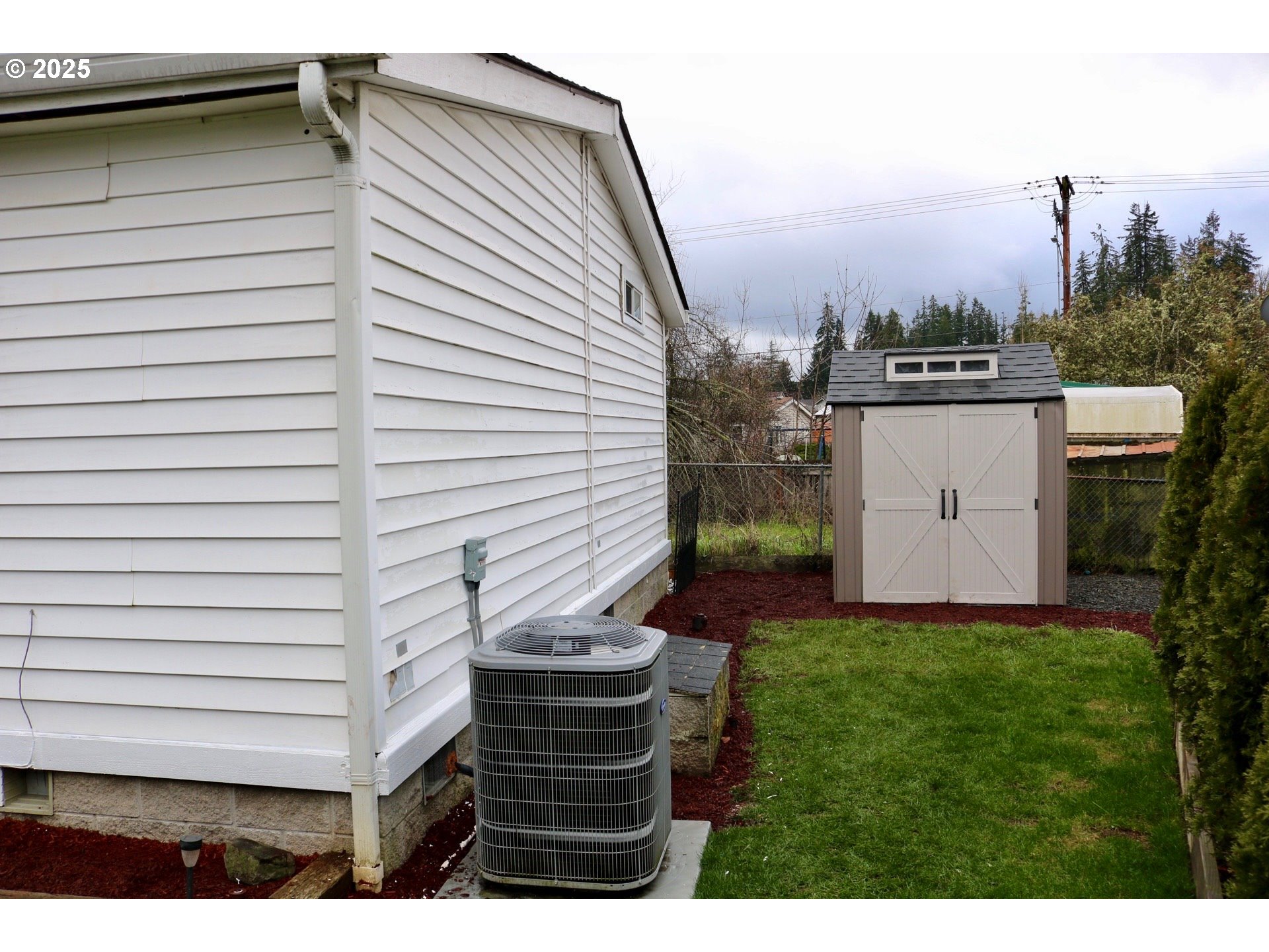 5660 Daisy Street, Unit 4 Springfield, OR 97478 - Photo 5 of 33 Gallery Image 5