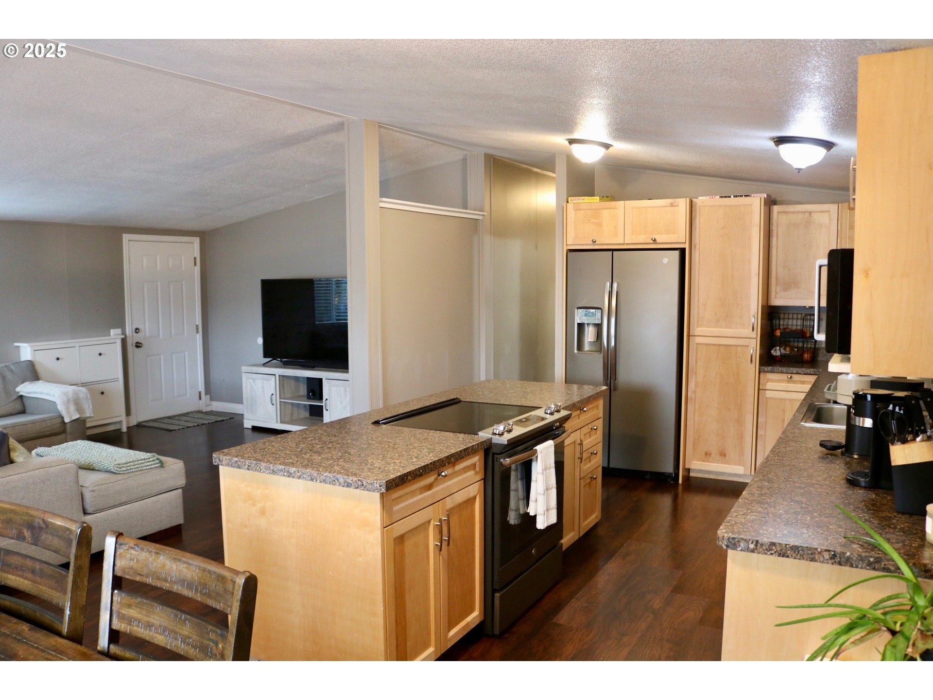 5660 Daisy Street, Unit 4 Springfield, OR 97478 - Photo 8 of 33 Gallery Image 8