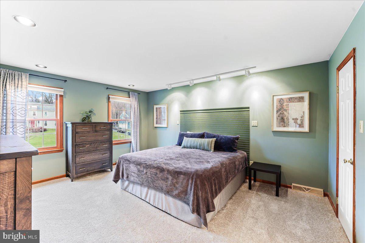 616 North Whitford Road Exton, PA 19341 - Photo 21 of 37 Gallery Image 21