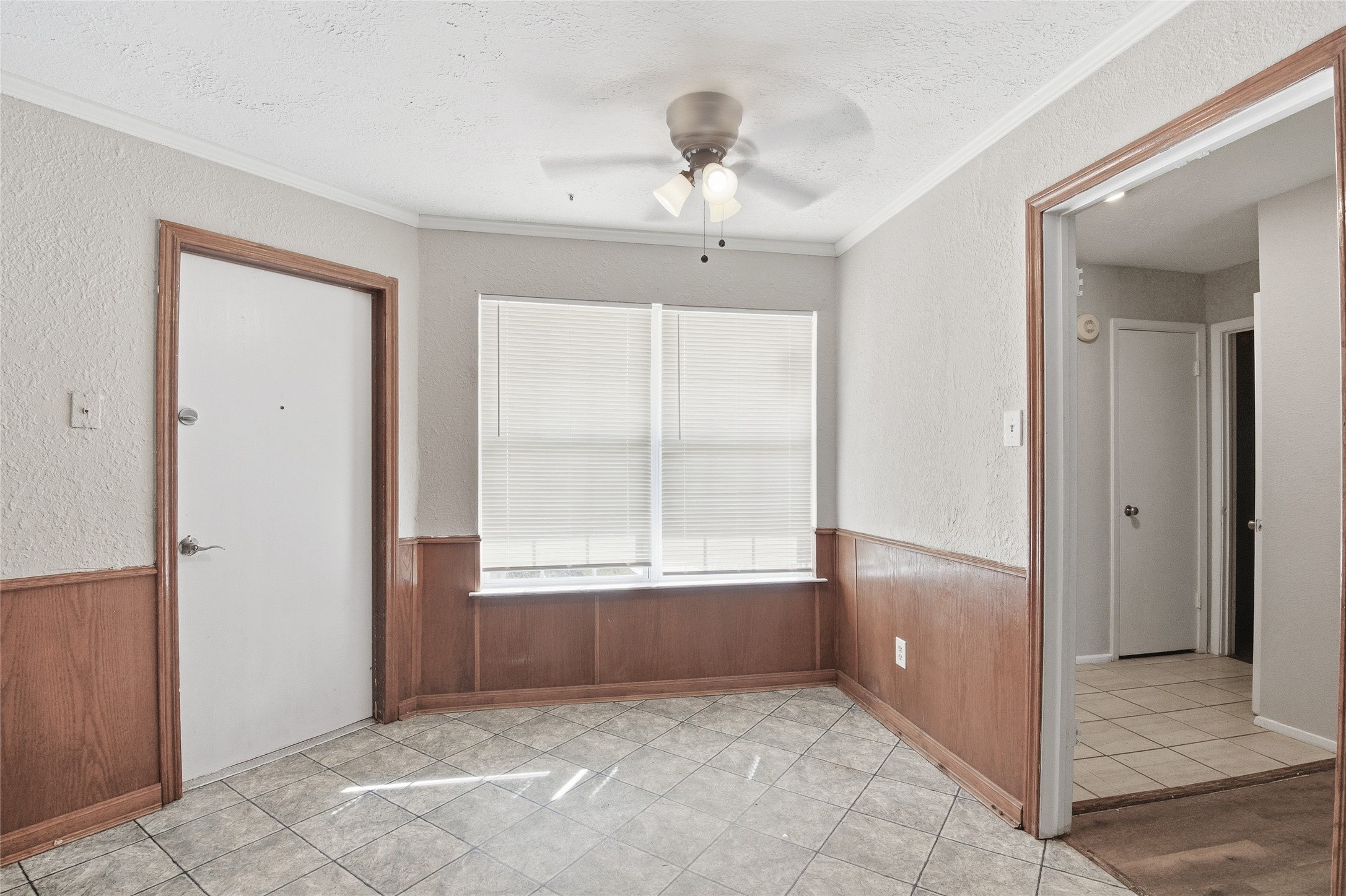 6519 Bridgegate Drive Spring, TX 77373 - Photo 11 of 23 a view of an empty room with a window