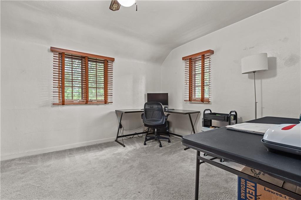 4744 Baptist Road Pittsburgh, PA 15227 - Photo 17 of 25 Gallery Image 17