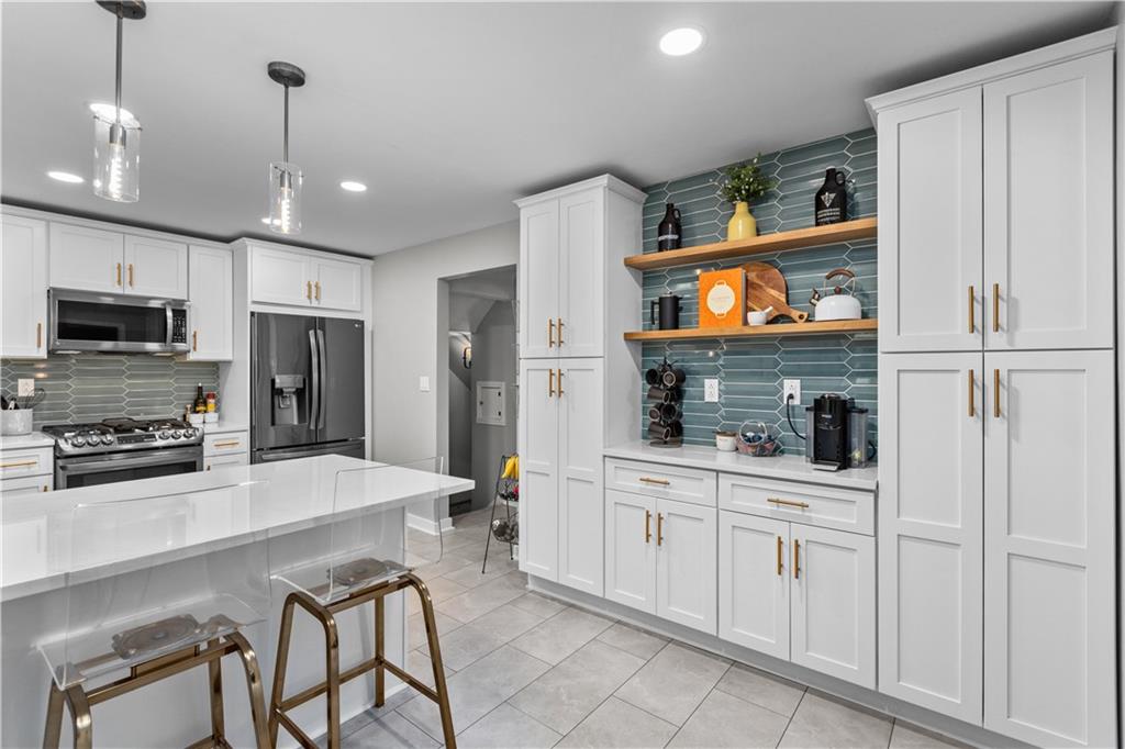 4744 Baptist Road Pittsburgh, PA 15227 - Photo 8 of 25 Gallery Image 8